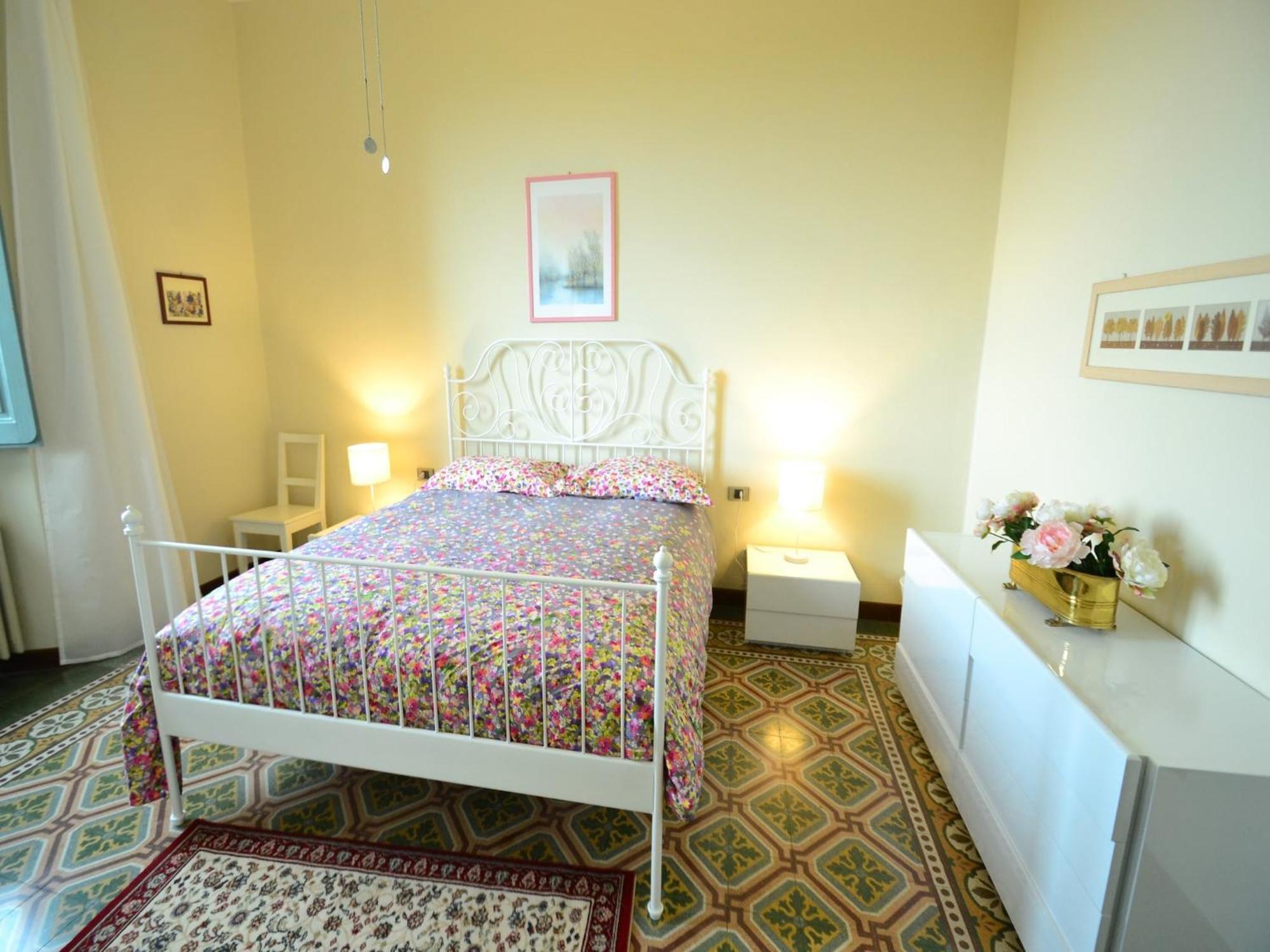 Lovely Holiday Home In Montefiridolfi With Hill View Eksteriør bilde
