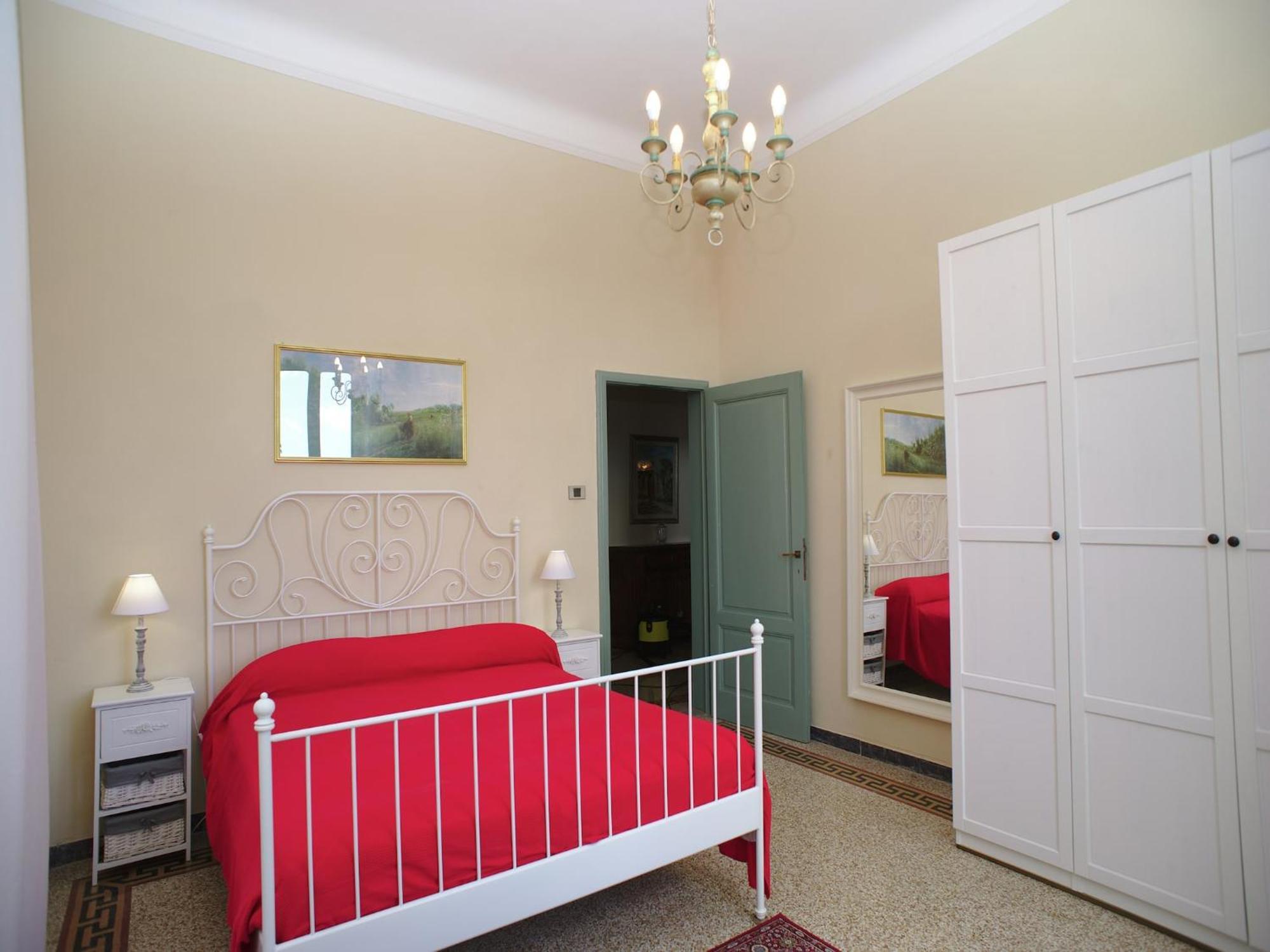 Lovely Holiday Home In Montefiridolfi With Hill View Eksteriør bilde